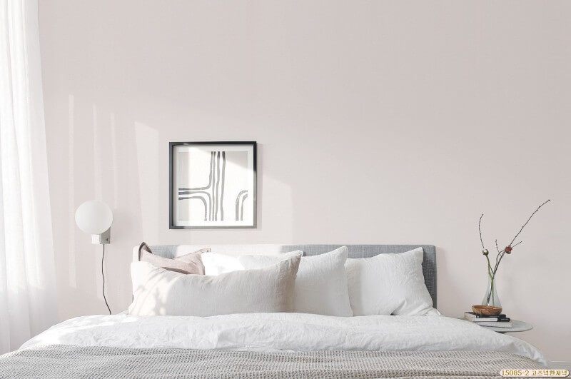 Không gian phòng ngủ bắt được nhiều ánh sáng hơn với giấy dán tường hàn quốc màu trắng mã 15085-2